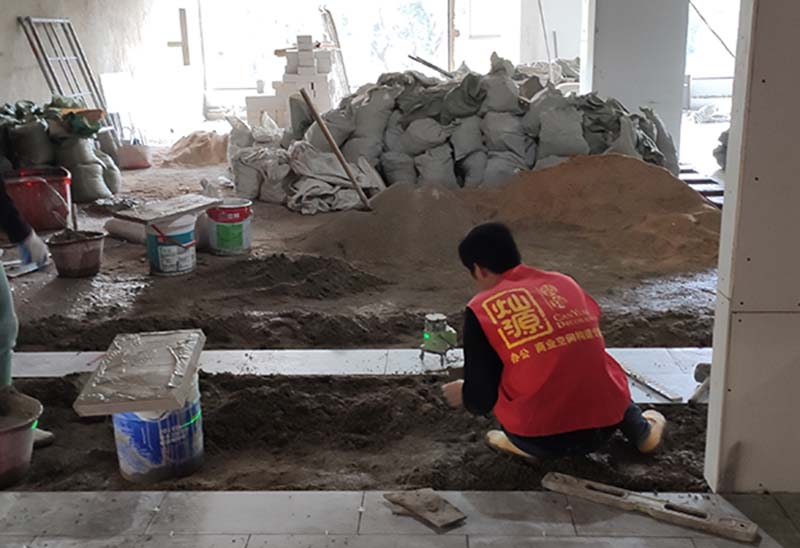 �ό��b�޹�˾ʩ���F(xi��n)��(ch��ng)